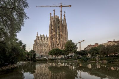 Barcelona: Sagrada Familia Entry Ticket with Audio Guide - Timing and Entry Rules: The 15-Minute Window That Changes Everything