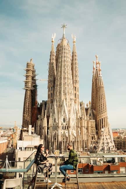 Barcelona: Sagrada Familia Evening Tour with Cava - Why an Evening Sagrada Familia tour makes more sense than daytime