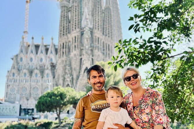 Barcelona Sagrada Familia Guided Visit With Optional Extras. - Guide quality is the real differentiator