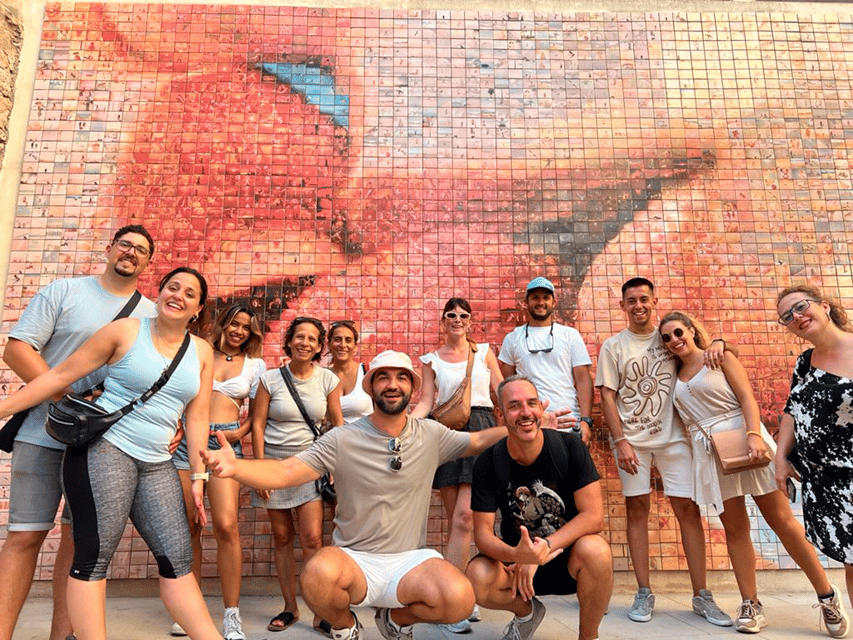 Barcelona: Sagrada Familia, Modernism, and Old Town Tour - Metro Transfer (15 Minutes): Don’t Worry About the Logistics