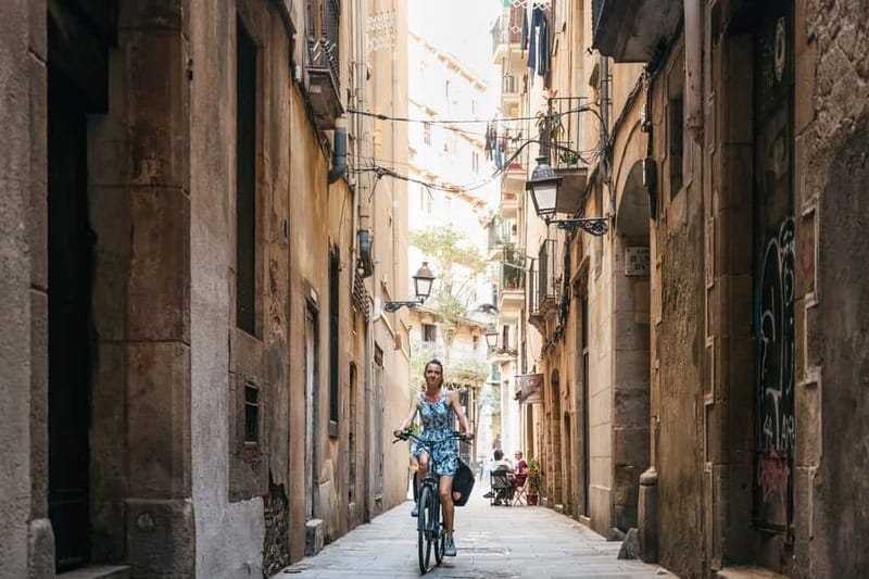 Barcelona: Sagrada Familia or City Tour by Bike or eBike - The 4pm option: beach air with Born, Barceloneta, and Gothic Quarter lanes