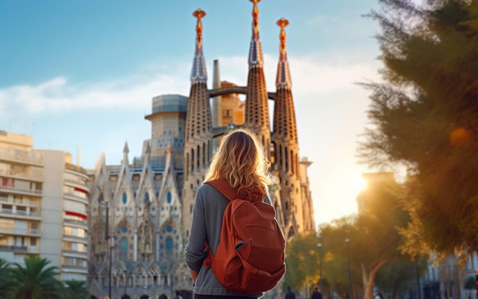 Barcelona: Sagrada Familia & Park Güell Guided Tour & Ticket - Why this Gaudí combo tour makes sense for 3.5 hours