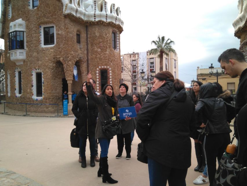 Barcelona: Sagrada Familia & Park Güell Guided Tour & Ticket - Sagrada Família guided visit: what you’ll actually take away