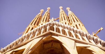 Barcelona: Sagrada Familia Skip-the-line Guided Tour - The first stop: what the outside teaches you