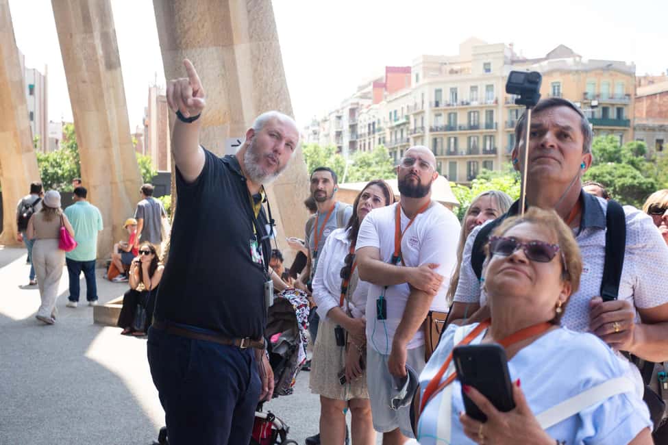 Barcelona: Sagrada Familia Skip-the-line Tour with Guide - Free time inside: use it like a checklist, not a wandering contest