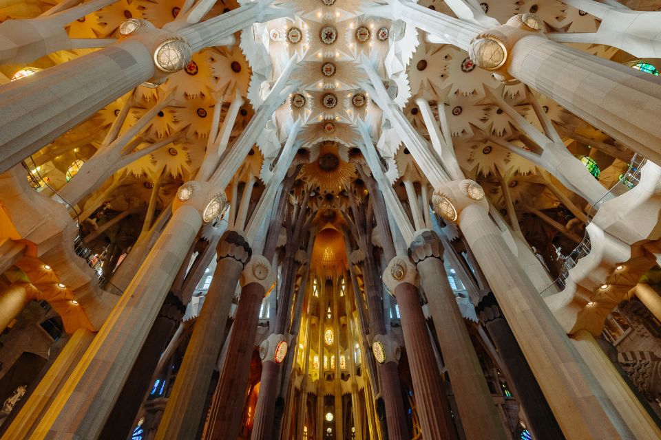Barcelona: Sagrada Familia Tour w/Skip-the-Line Entry Ticket - Museum Highlights and the Crypt Recommendation