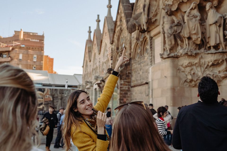 Barcelona: Sagrada Familia Tour w/Skip-the-Line Entry Ticket - Practical Stuff That Actually Matters at Sagrada Familia