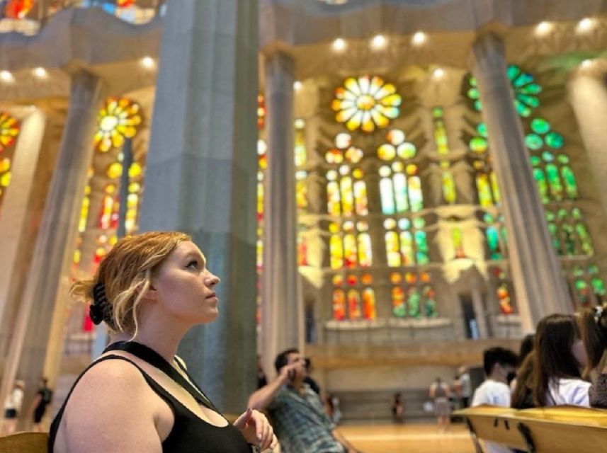 Barcelona: Sagrada Família Tour with Skip-the-Line Access - Skip-the-line access: what it changes at Sagrada Família