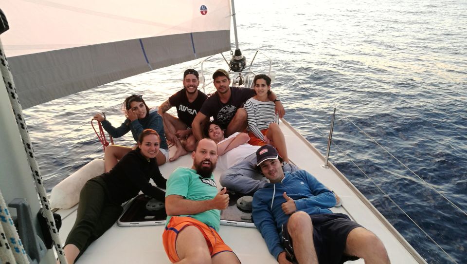Barcelona: Sailing Trip with Drinks and Snacks - The skyline “second act”: sailing back with city lights energy