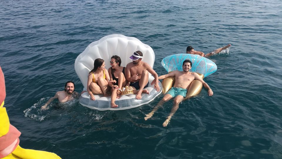 Barcelona: Sailing Trip with Drinks and Snacks - What to bring (and what to skip)
