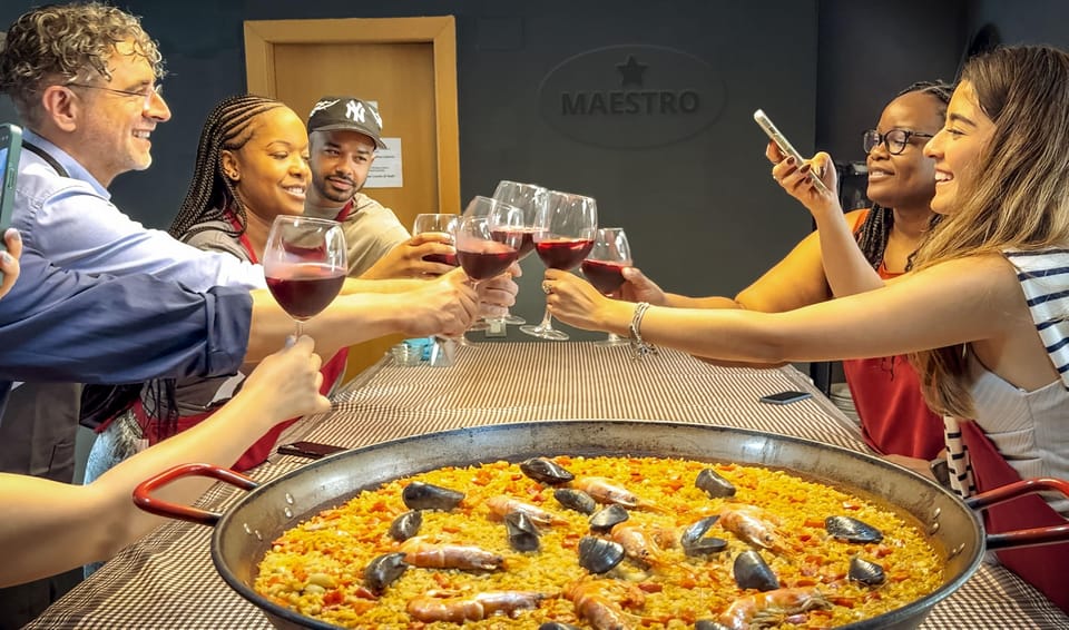 Barcelona: Seafood Paella ★Maestro★ & Tapas & Sangria - The market walk: learning how to choose ingredients that actually matter