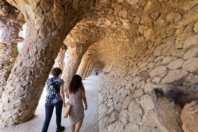 Barcelona: Skip-the-Line Gaudi's Park Guell Guided Tour - How the guide adds value beyond the headline sights