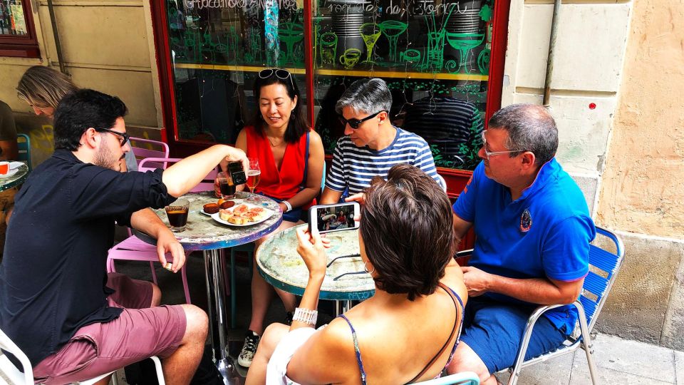 Barcelona: Street Food & Sightseeing Tour with Local Market - What to Wear, Bring, and Eat Before You Go