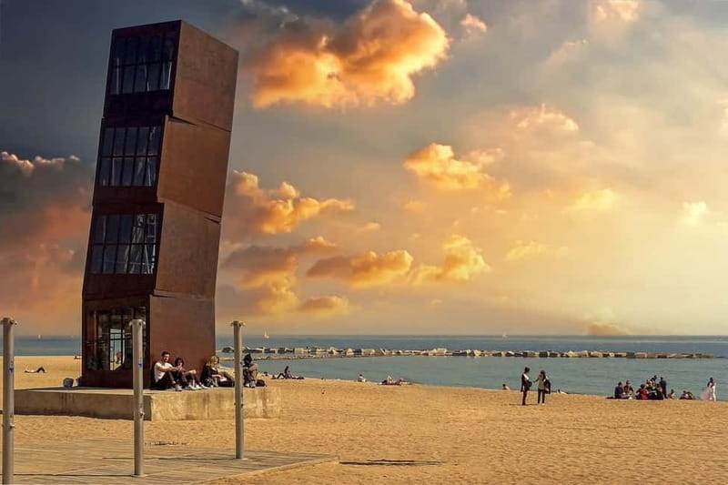 Barcelona: Sunrise or Sunset Paddle Surf with Photos - The guide makes or breaks it: what you should look for on the water