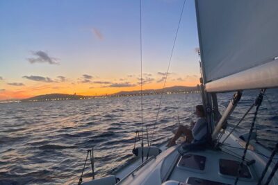 Barcelona Sunset and Day Sailing Cruise - The 2-hour route: out 3 to 4 miles and back for skyline views