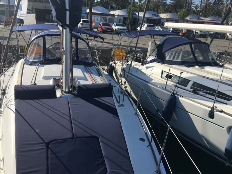 Barcelona: Sunset Boat Trip with Cava Wine and Snacks - Swimming in the Mediterranean: the fun plan with a weather footnote
