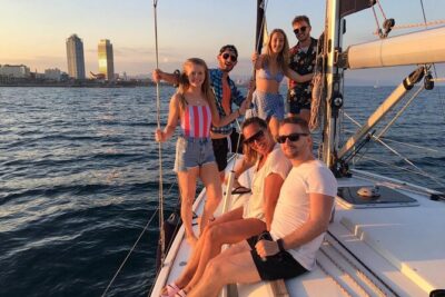 Barcelona Sunset Cruise with Open Bar of Cava and Snacks - Meeting at Moll de Mestral: Easy to Find if You Arrive Early