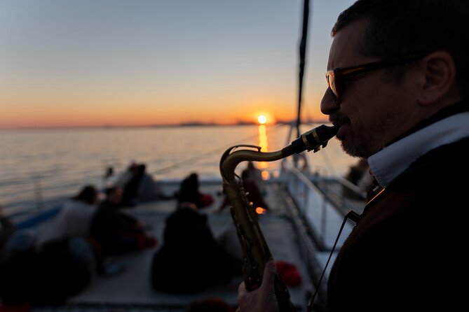 Barcelona Sunset Live Jazz Music Cruise - Key things you’ll notice right away