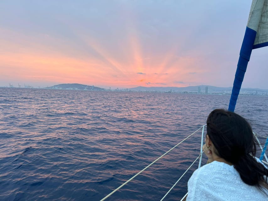 Barcelona: Sunset Sailboat Cruise with Drinks and Snacks - Boarding at Gate 8-9, Mooring 901: what to expect