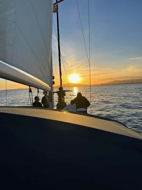 Barcelona: Sunset Sailboat Cruise with Open Bar and Snacks - Who should book this and who might want another option