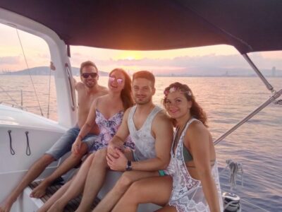 Barcelona: Sunset Sailing Tour with Open Bar & Snacks - First 10 minutes on board: briefing, drinks, and that Gehry fish