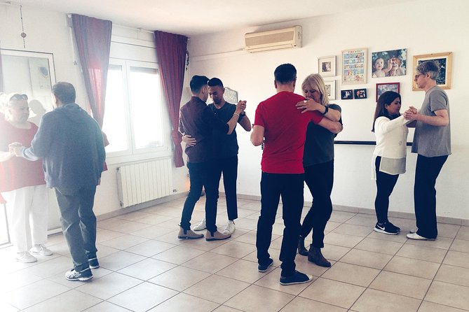 Barcelona Tango Lesson, where passion meets fun - Drinks and the start-to-finish flow of the night