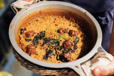 Barcelona Tapas & Wine Walking Tour with Optional Flamenco - Stop 1: Barri Gòtic tapas under old stone streets