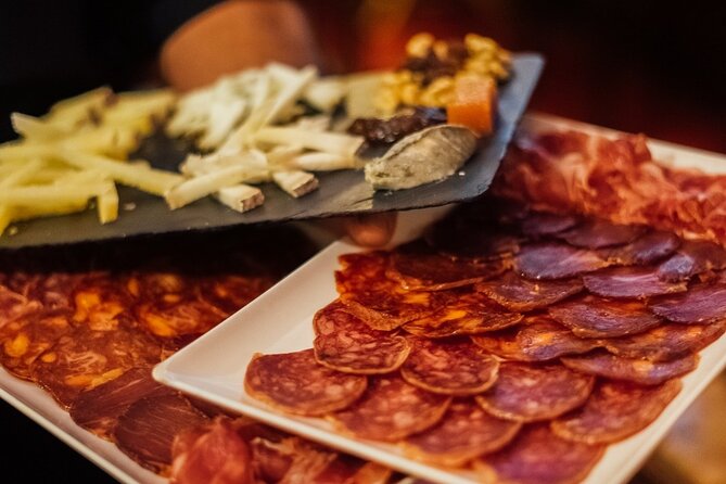 Barcelona Tapas & Wine Walking Tour with Optional Flamenco - Optional flamenco in the Born: what you’re really buying with that €30+ ticket