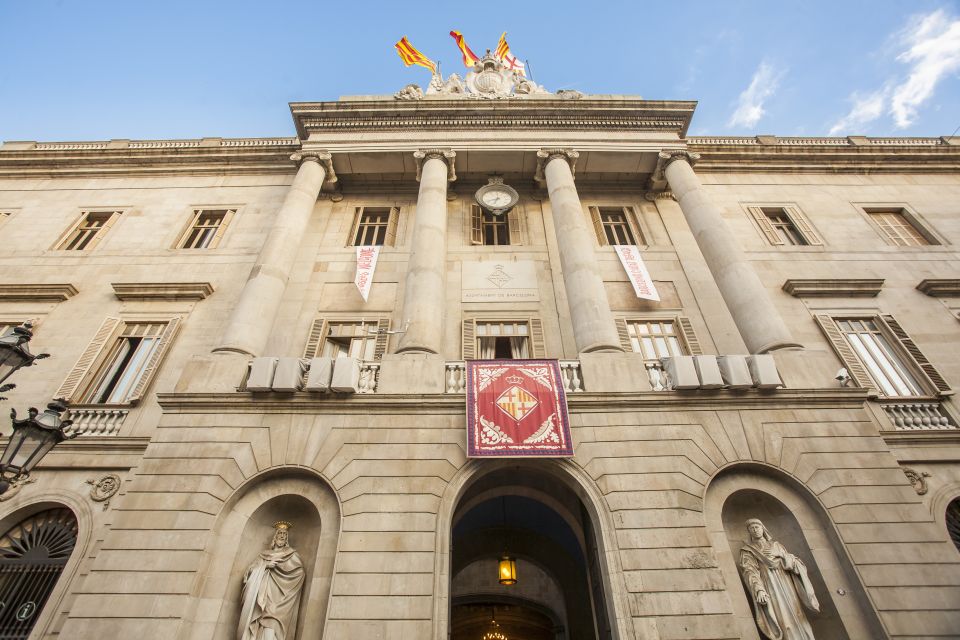 Barcelona: “The Shadow of the Wind” Literary Walking Tour - Following the Sempere and Sons trail: from house and bookshop to Xampanyet