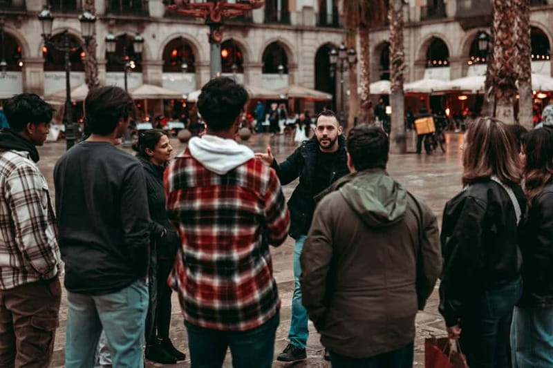 Barcelona: Tipsy Tapas & History Tour in the Gothic Quarter - Why this Gothic Quarter walk mixes tapas, drinks, and stories
