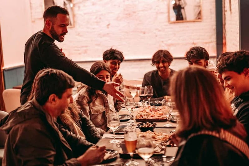 Barcelona: Tipsy Tapas & History Tour in the Gothic Quarter - Stop 1: a cozy start bar for classic tapas and first sip