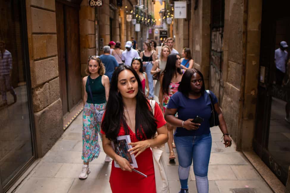 Barcelona Walk Like a Local: El Born & Gothic 15+ Sights - Stop-by-stop: El Born to Els Quatre Gats (what to watch for)