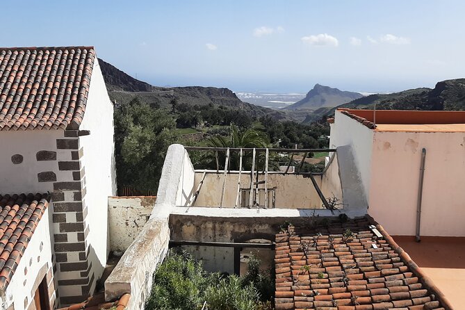 Barranco de las Vacas, caves & village by Sky Rebels local guides - Who should book this Barranco de las Vacas caves tour?