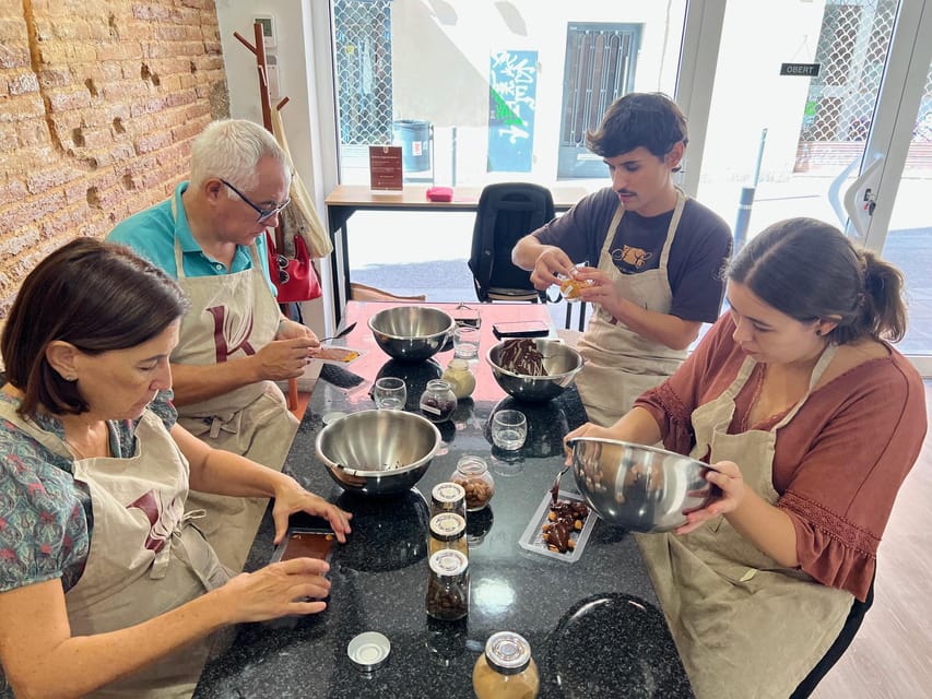 Bean to Bar Chocolate Workshop in Barcelona - Practical tips before you go (so you enjoy the messy parts)