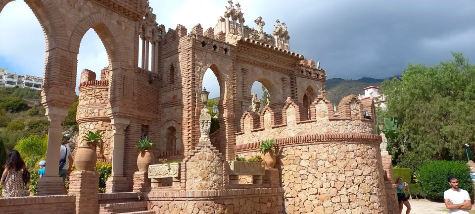 Benalmadena: Colomares Castle Tour with Entry Ticket - Logistics in Benalmádena: how to plan your arrival and return