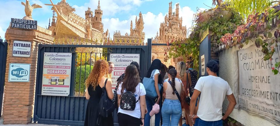 Benalmadena: Colomares Castle Tour with Entry Ticket - Meeting at the entrance: find the guide in a white T-shirt