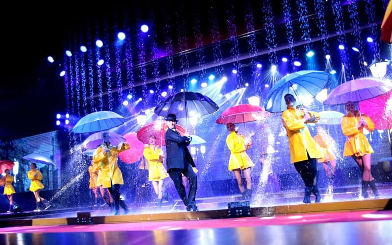 Benidorm: Show at Benidorm Palace - Enter Benidorm Palace for a true Vegas-style night