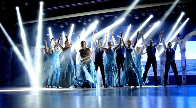 Benidorm: Show at Benidorm Palace - ELEMENTS: the storyline and the tech you’ll notice right away