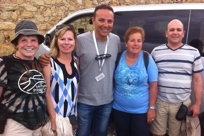 Besalu & 3 Medieval Towns Small Group Tour with Hotel Pick-Up - Barcelona Drive-By: Plaça de Catalunya to Gaudí’s Houses