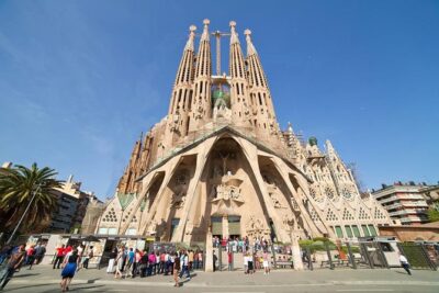 Best of Barcelona and Montserrat: Pickup and Skip-the-Line Ticket - Park Güell: skip-the-line is optional, but smart
