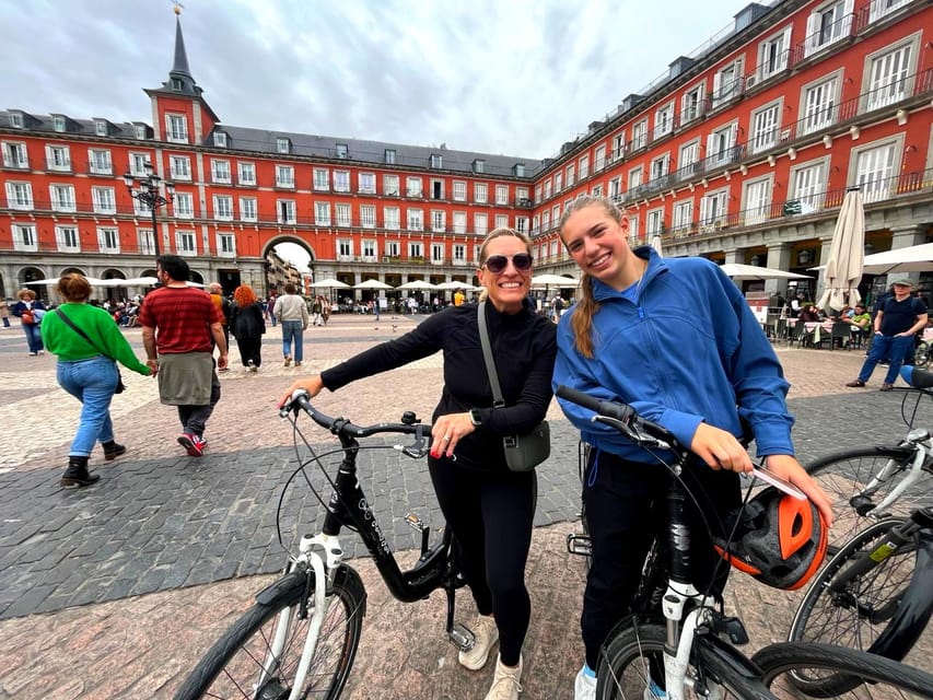 Best of Madrid: 3-Hour Guided Bike Tour in Small Groups - Quick hits