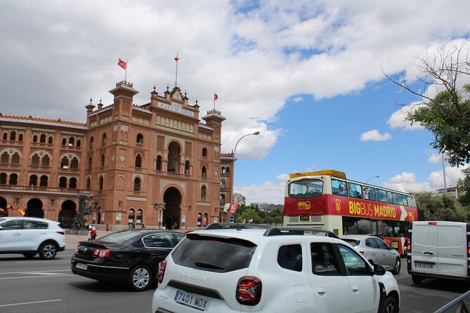 Big Bus Madrid Panoramic City Tour - Royal Palace outside views and Templo de Debod: two different time periods
