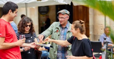 Bilbao: Exclusive Food & Wine Tasting Tour with Local Guide - Meeting Tourne Bilbao and Getting Folded Into the Cuadrilla