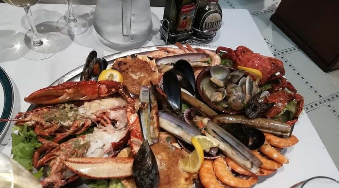 Bilbao: Guggenheim Secrets & Savor the Sea’s Treasures. VIP - Group size and guide style: why names like Javier and Vanessa matter