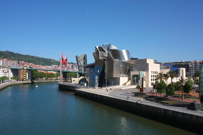 Bilbao Highlights 3-hour E-Bike tour: Small Group or Private Tour - Key Things You’ll Notice on This Bilbao E-Bike Tour