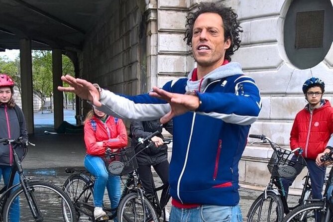 Bilbao Highlights 3-hour E-Bike tour: Small Group or Private Tour - Euskalduna Palace, Itsasmuseum, and San Mamés: Bilbao by Land and Sea