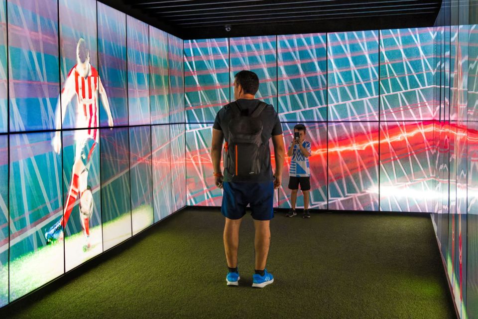 Bilbao: San Mamés Museum and Stadium Tour - Audio guide reality check: languages, headphones, and the smartphone requirement