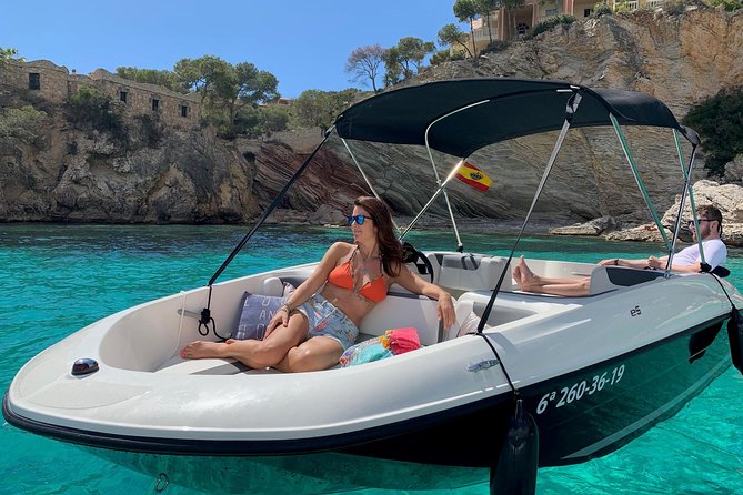 boat rental - Santa Ponsa as Your Launchpad: Why the Meeting Point Works
