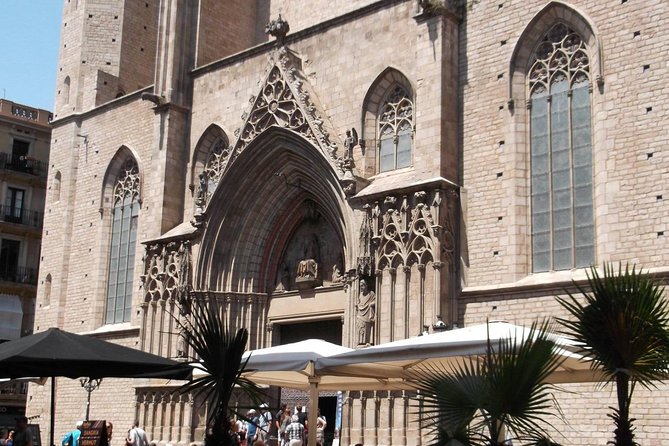 Boqueria & St Caterina Markets with Food & Tapas Small Group Tour - Who the best guides are (and why names matter)
