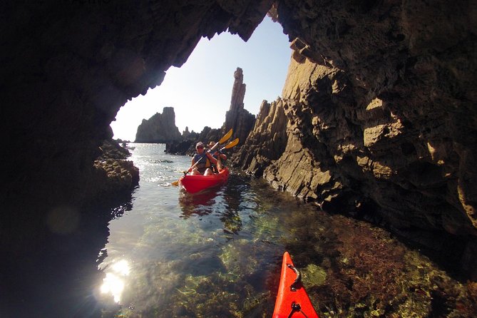 Cabo de Gata Active. Guided kayak and snorkel route through coves of the Natural Park - Getting there: the meeting point you should plan for